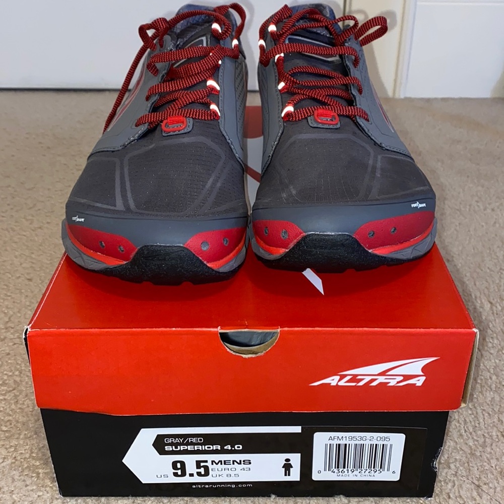 Altra men’s size 9.5.